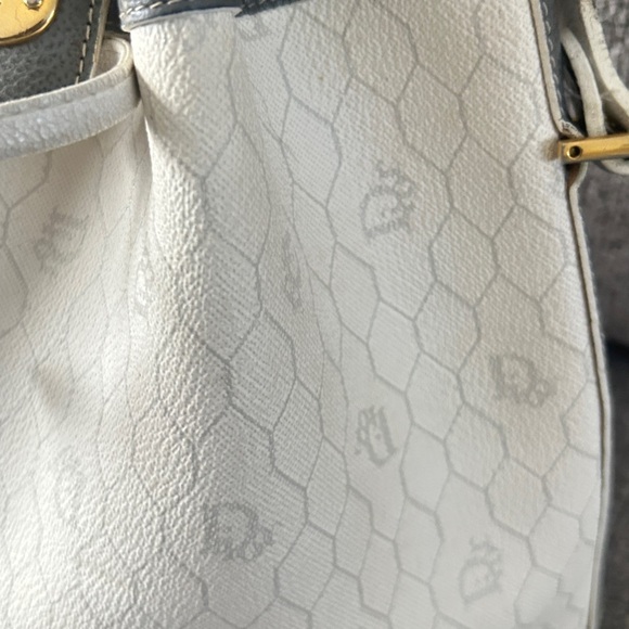 VINTAGE Christian Dior Honeycomb Drawstring Bucket Bag with Pouch White … - Picture 16 of 17